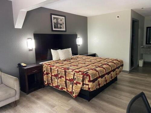 Speedway Inn & Suites Грифин Екстериор снимка
