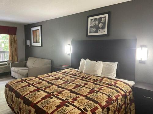 Speedway Inn & Suites Грифин Екстериор снимка